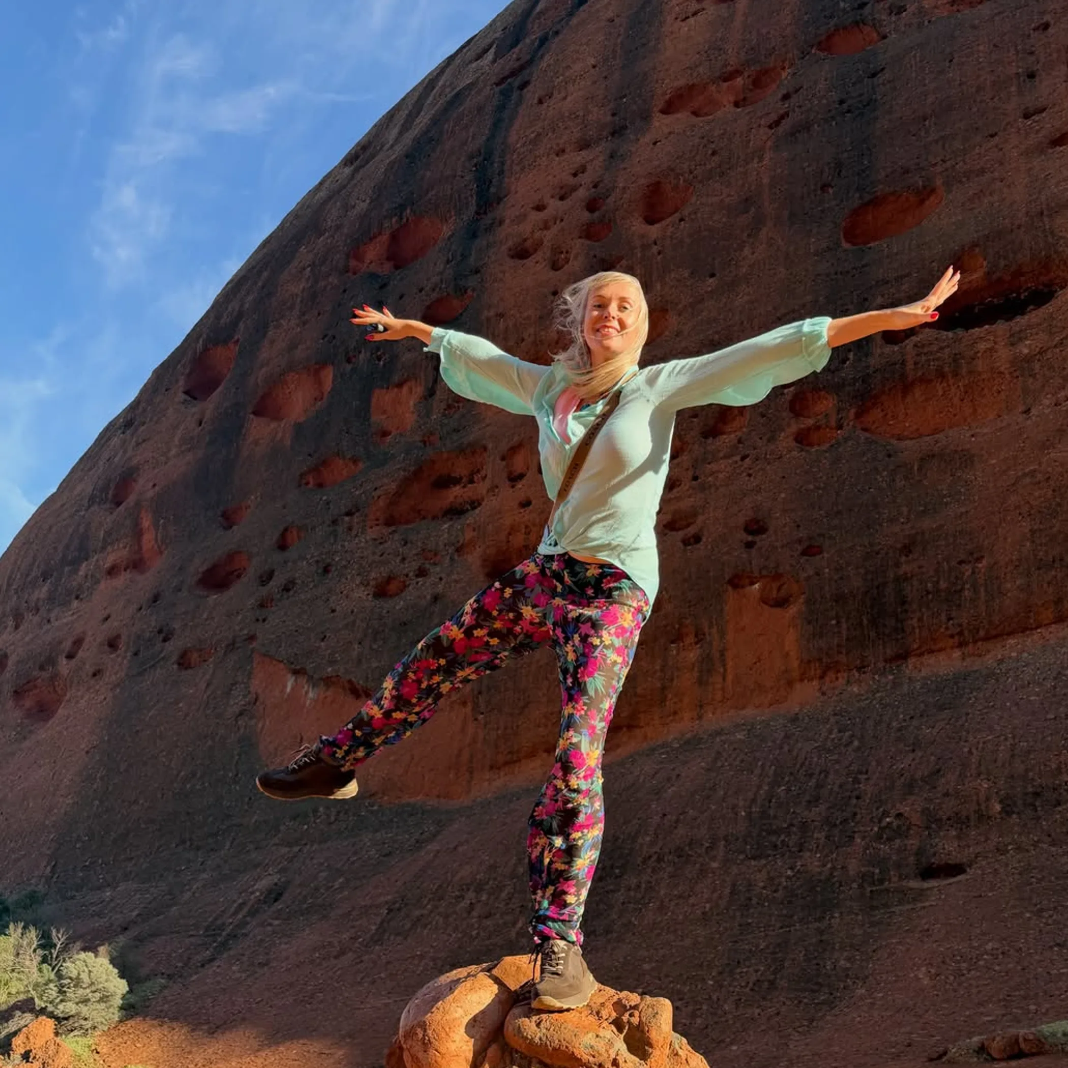 red uluru-kata tjuṯa landscape
